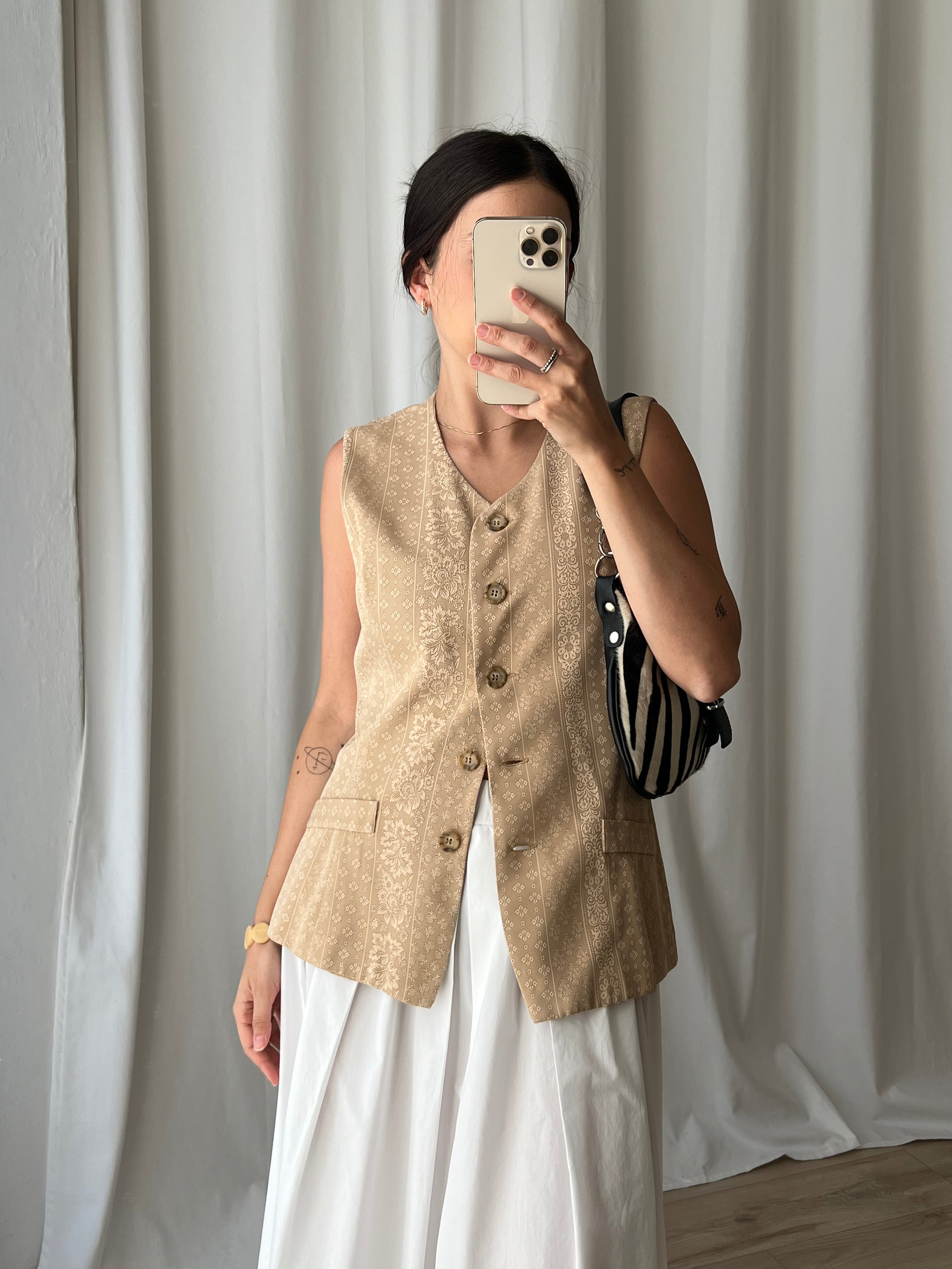 Made in Italy viscose blend buttoned vest