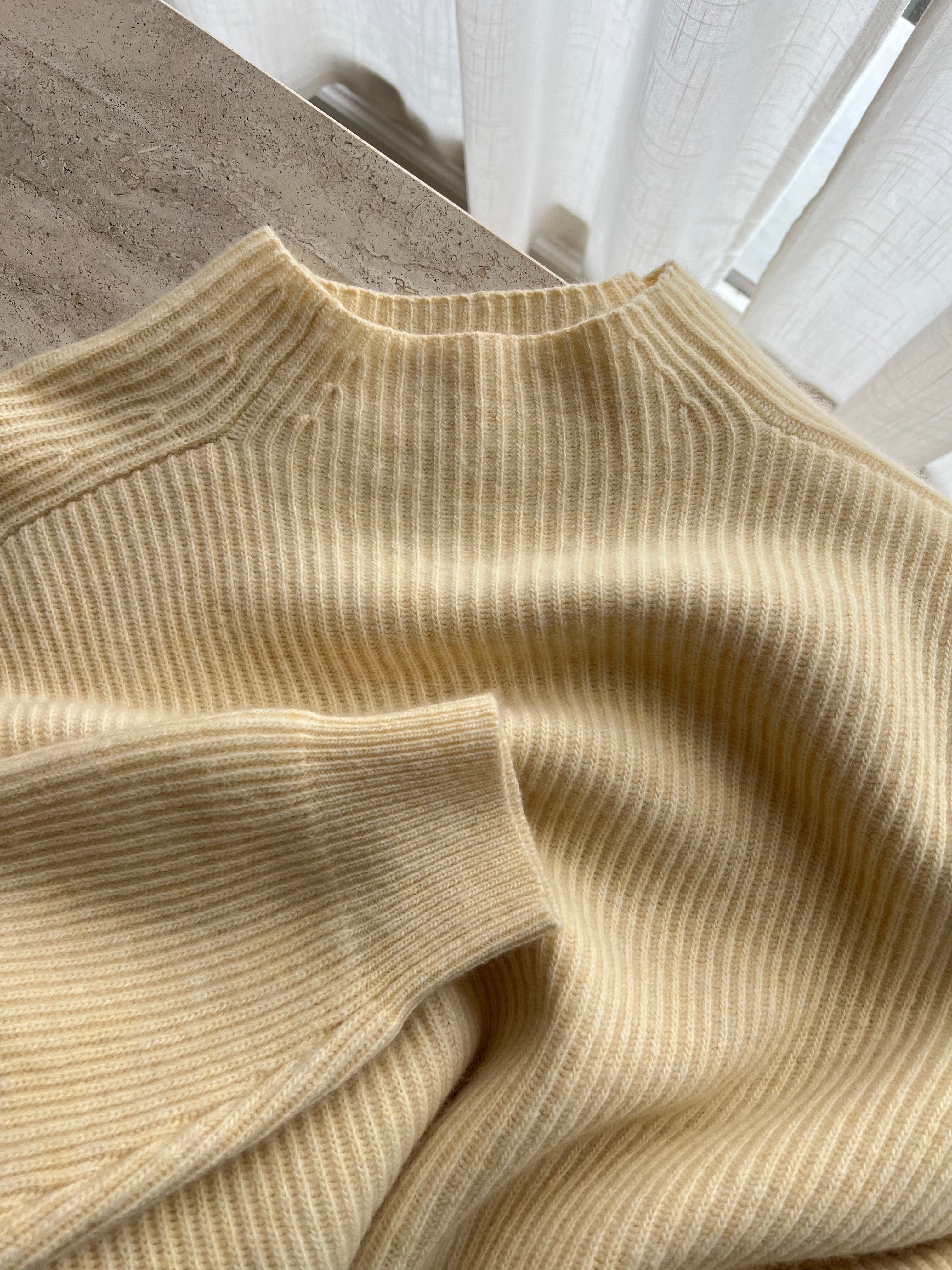 Wool and cashmere cream pull