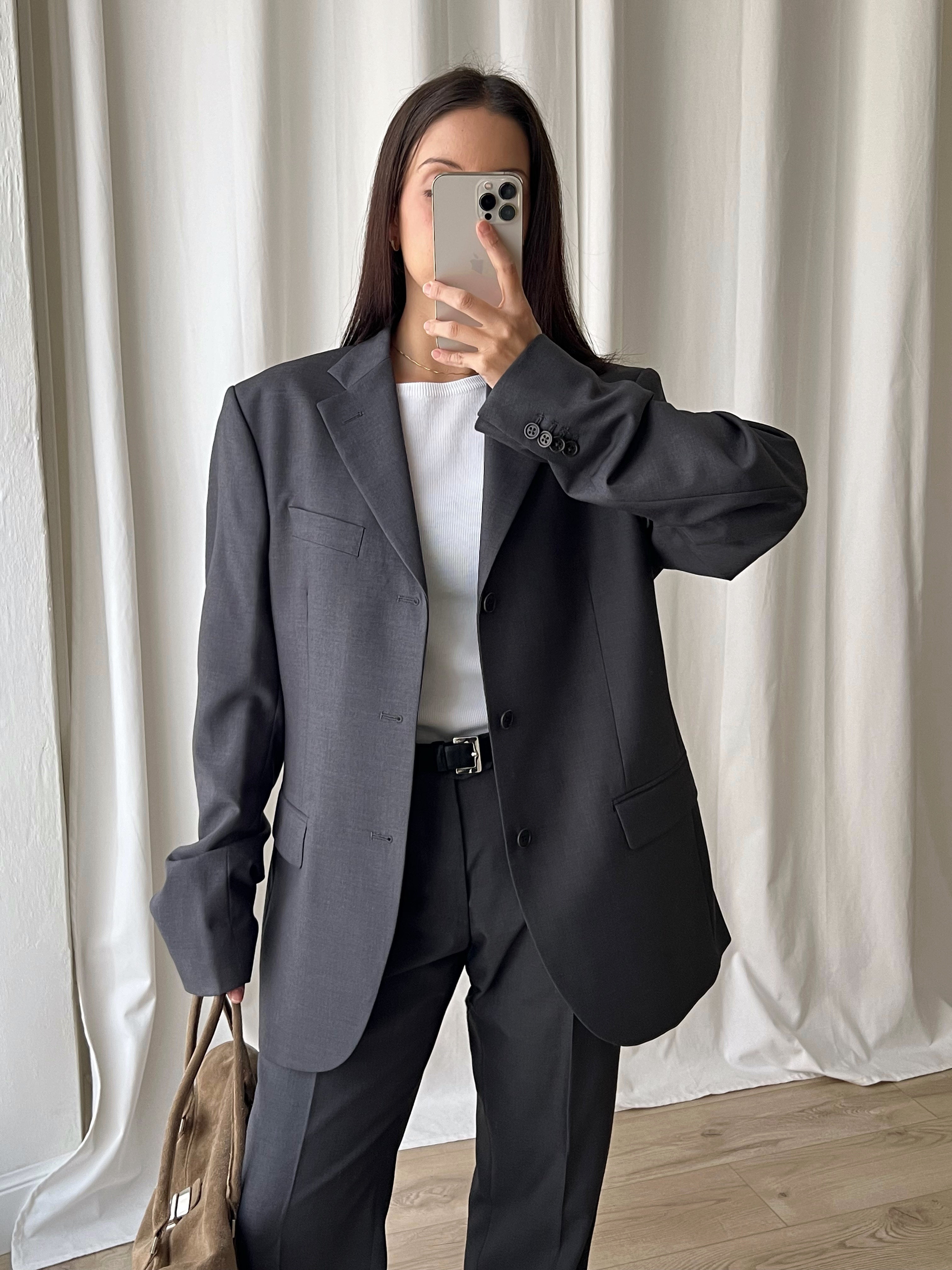 Tailored 100% genderless suit