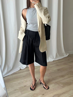 MaxMara pure linen black bermuda