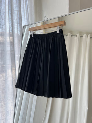 College pleated mini skirt