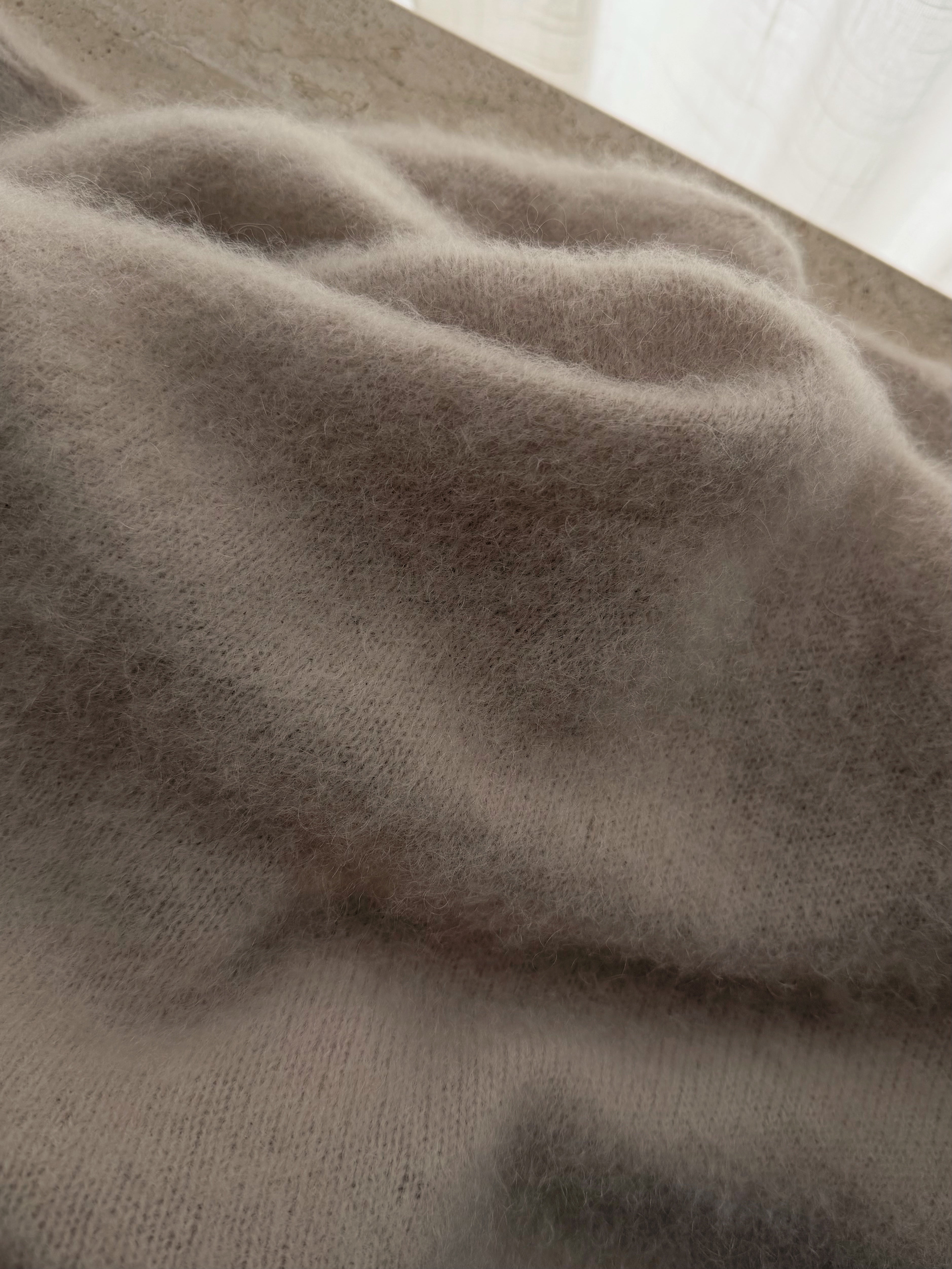 Kid mohair and wool soft pull - Mandorla