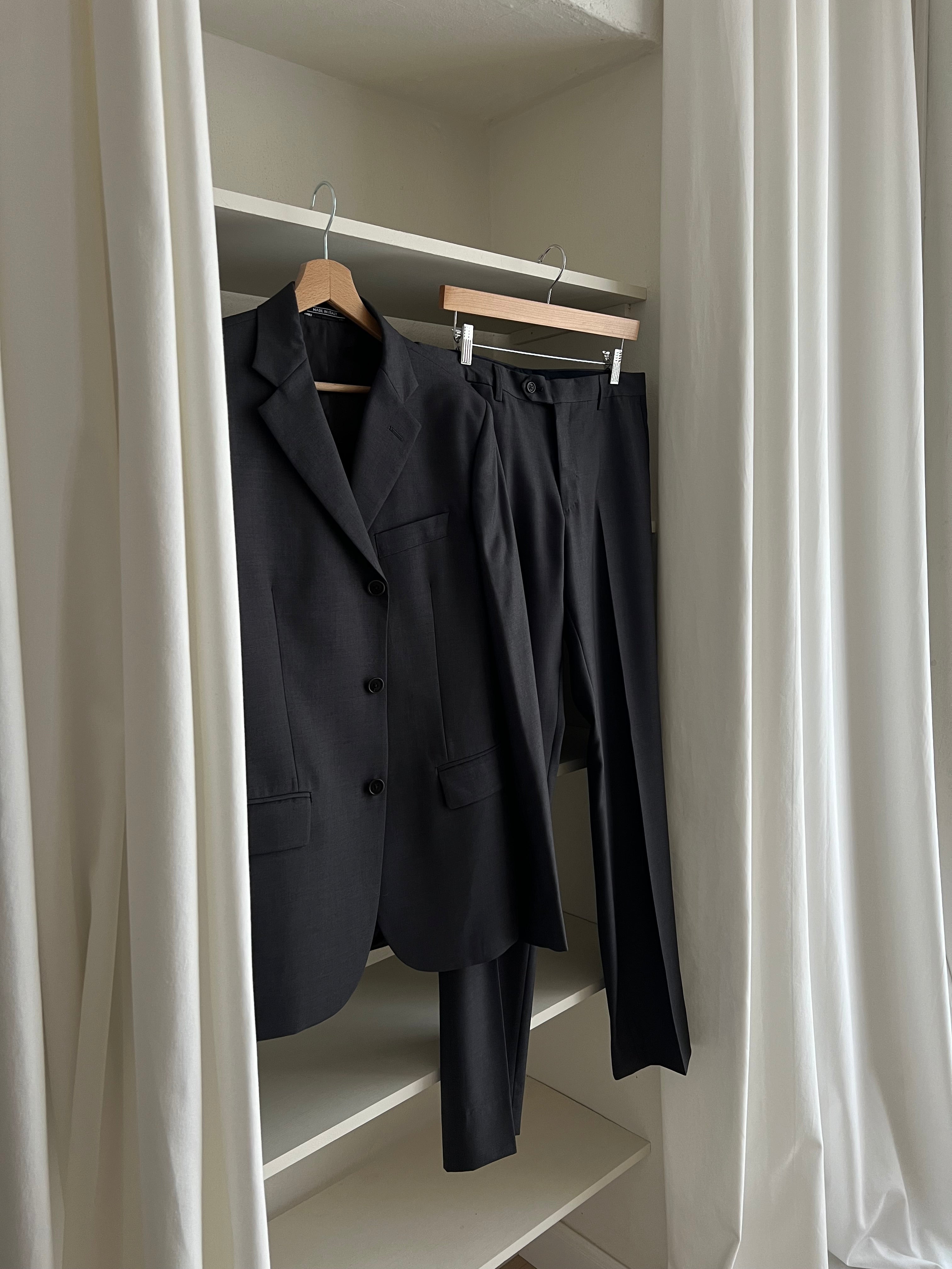 Tailored 100% genderless suit