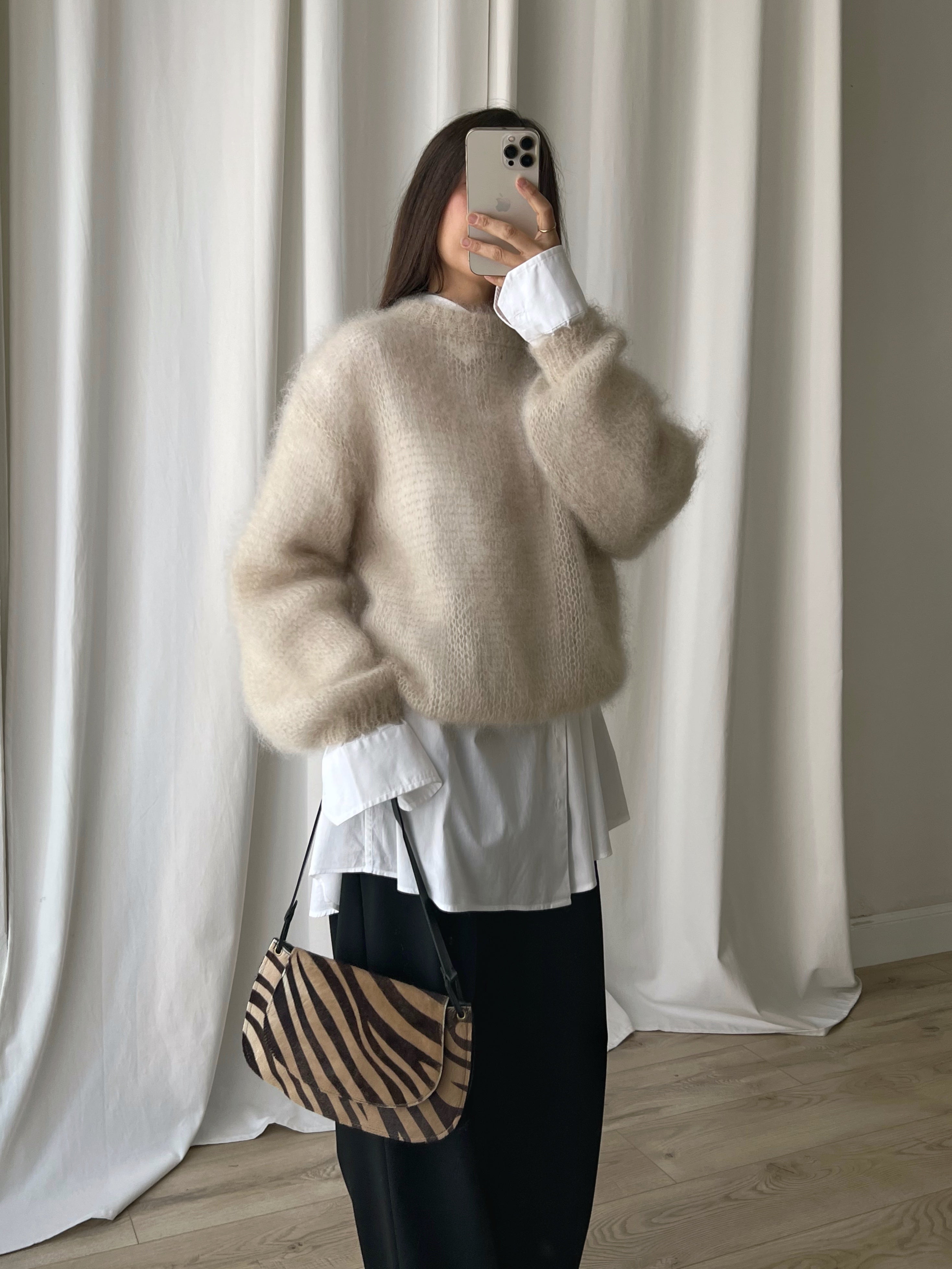 80% kid mohair soft pull - Mandorla