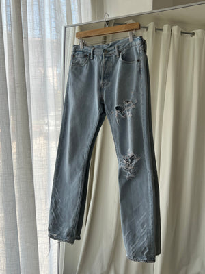 Levi's 501 distressed