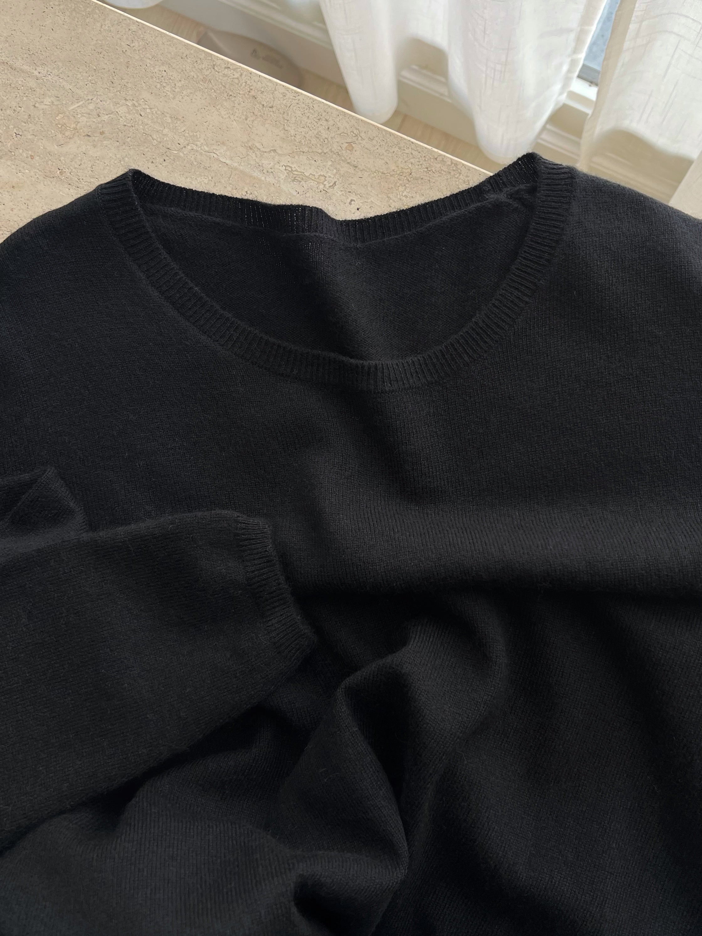 Wool and cashmere black pull