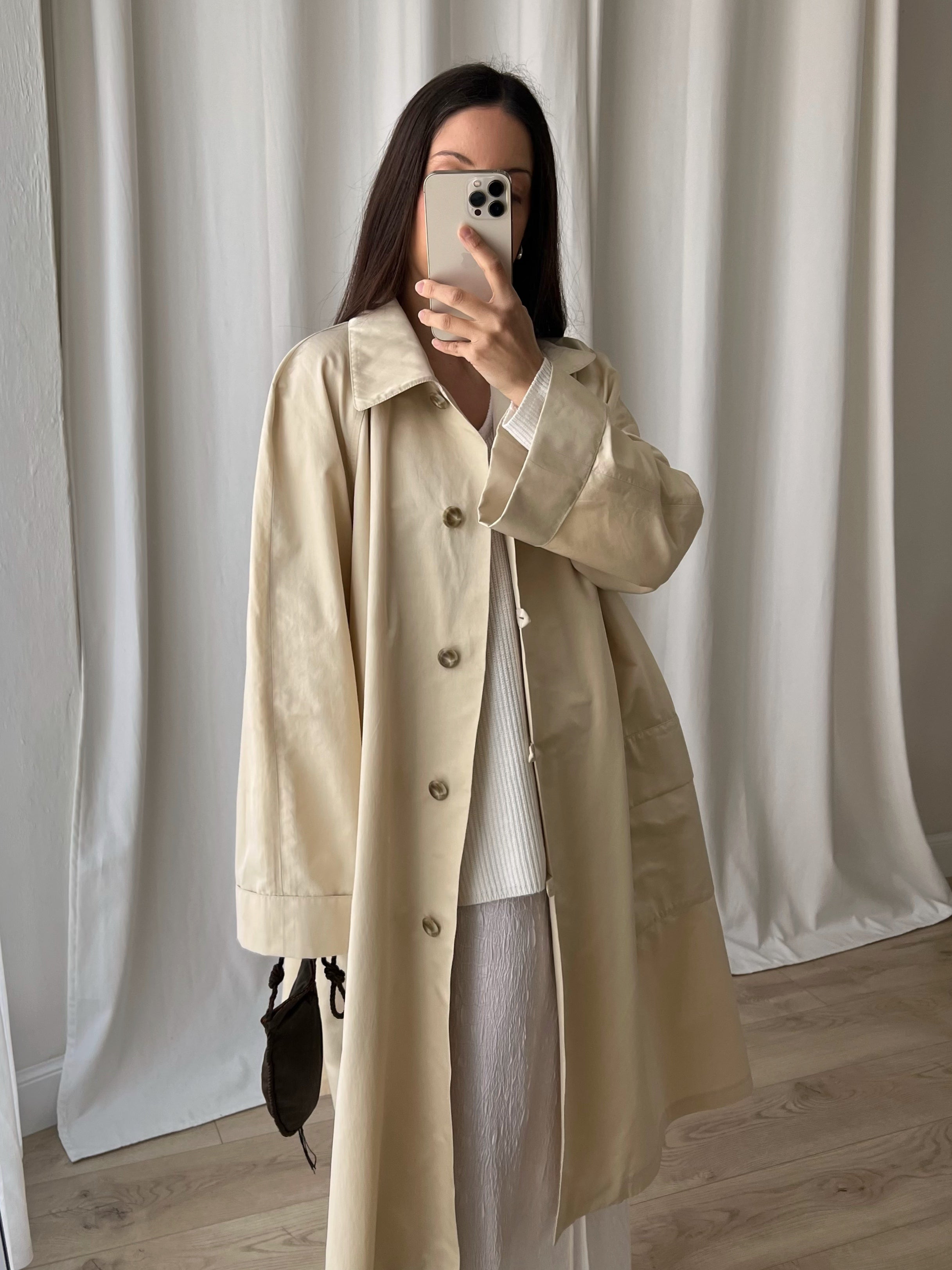Tailoring pure silk butter trench