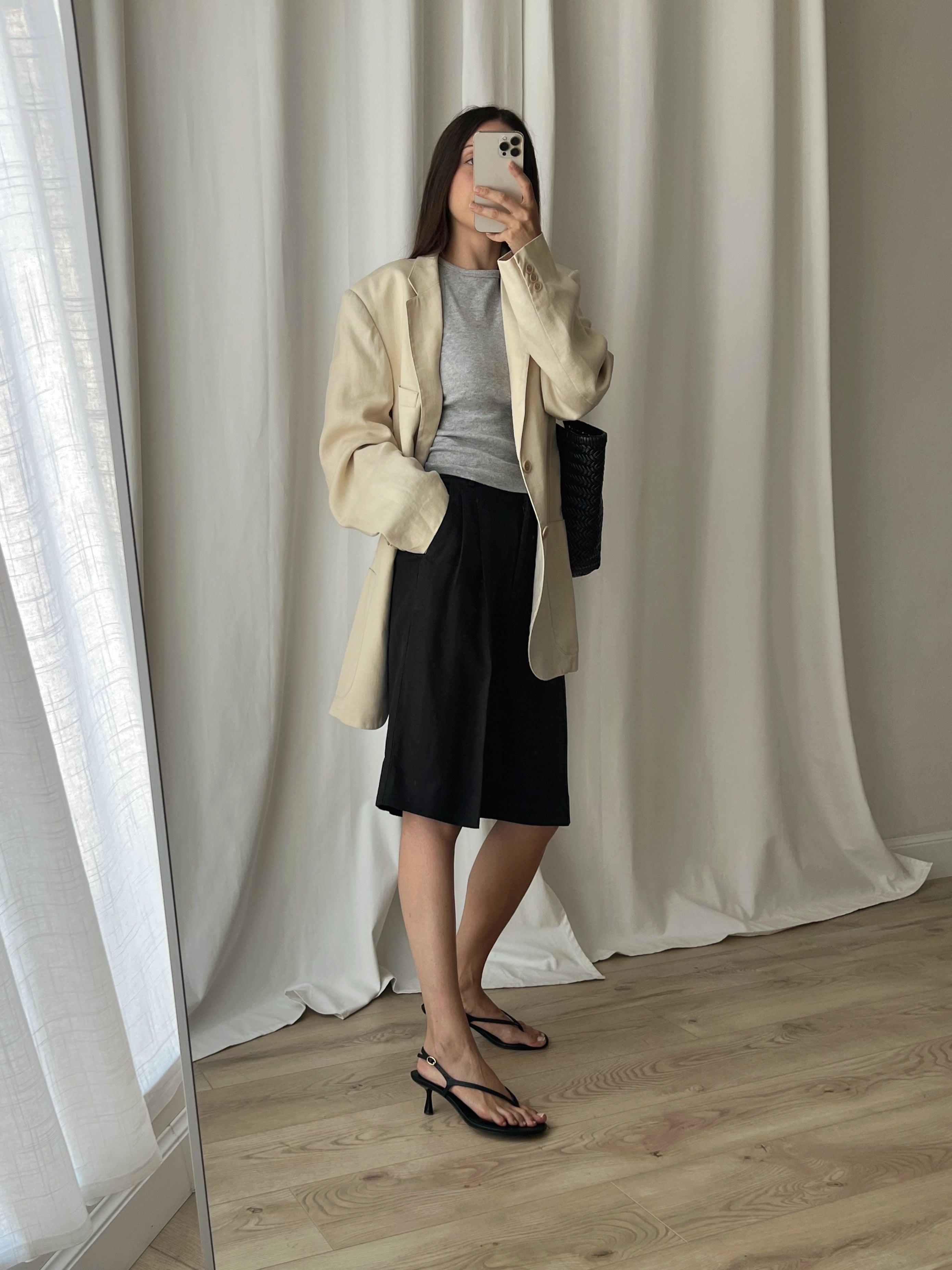 MaxMara pure linen black bermuda