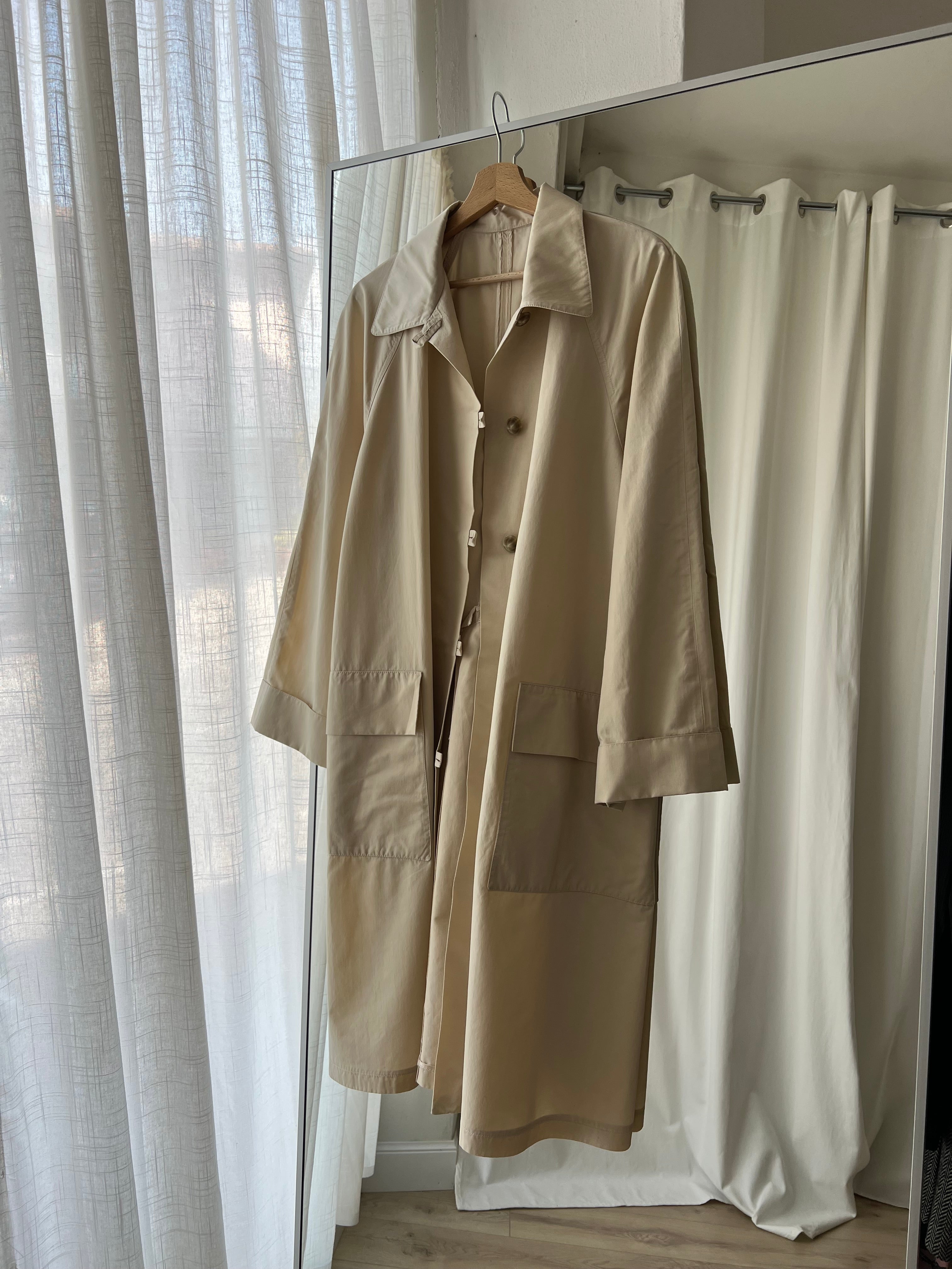 Tailoring pure silk butter trench