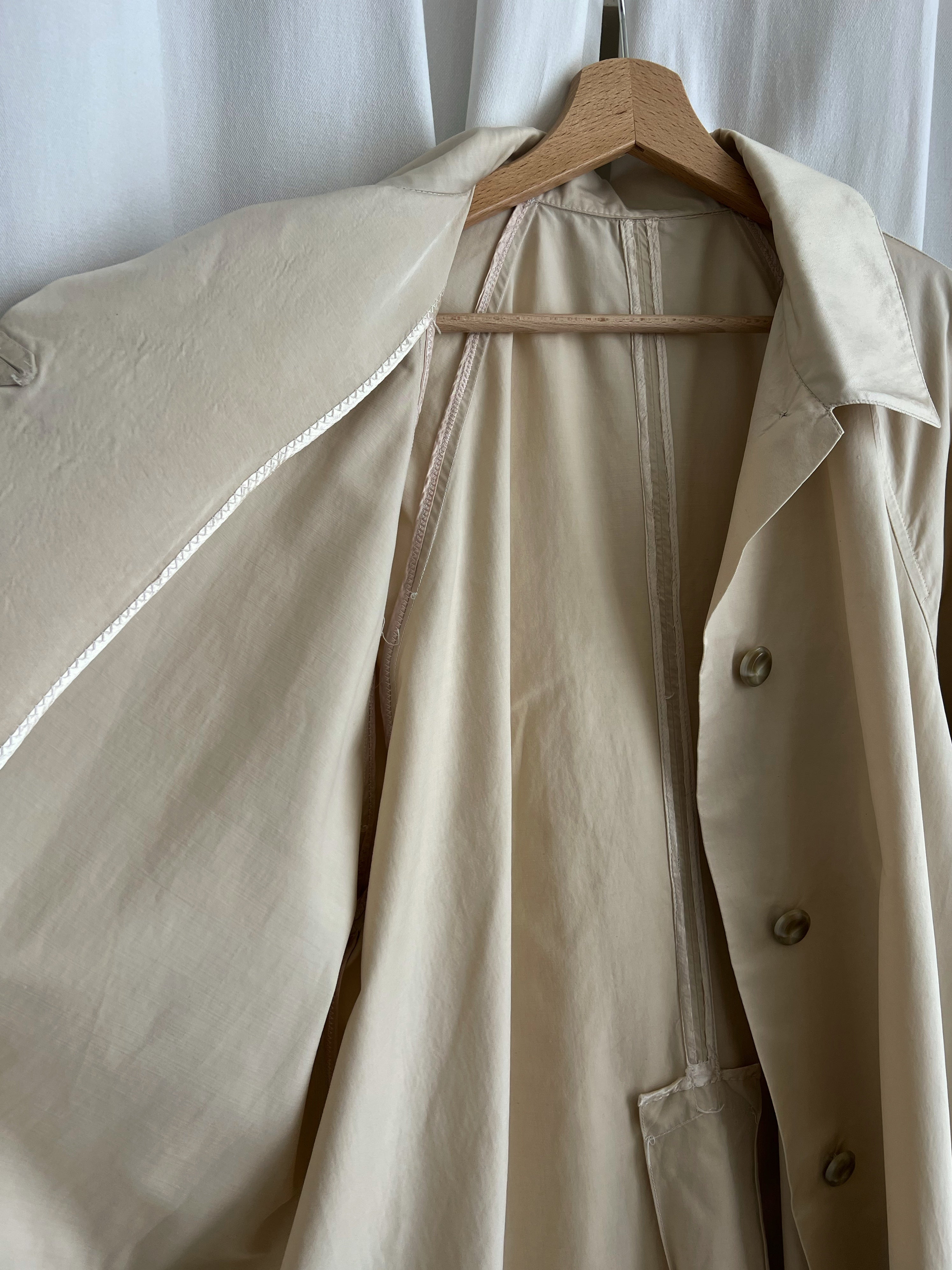 Tailoring pure silk butter trench