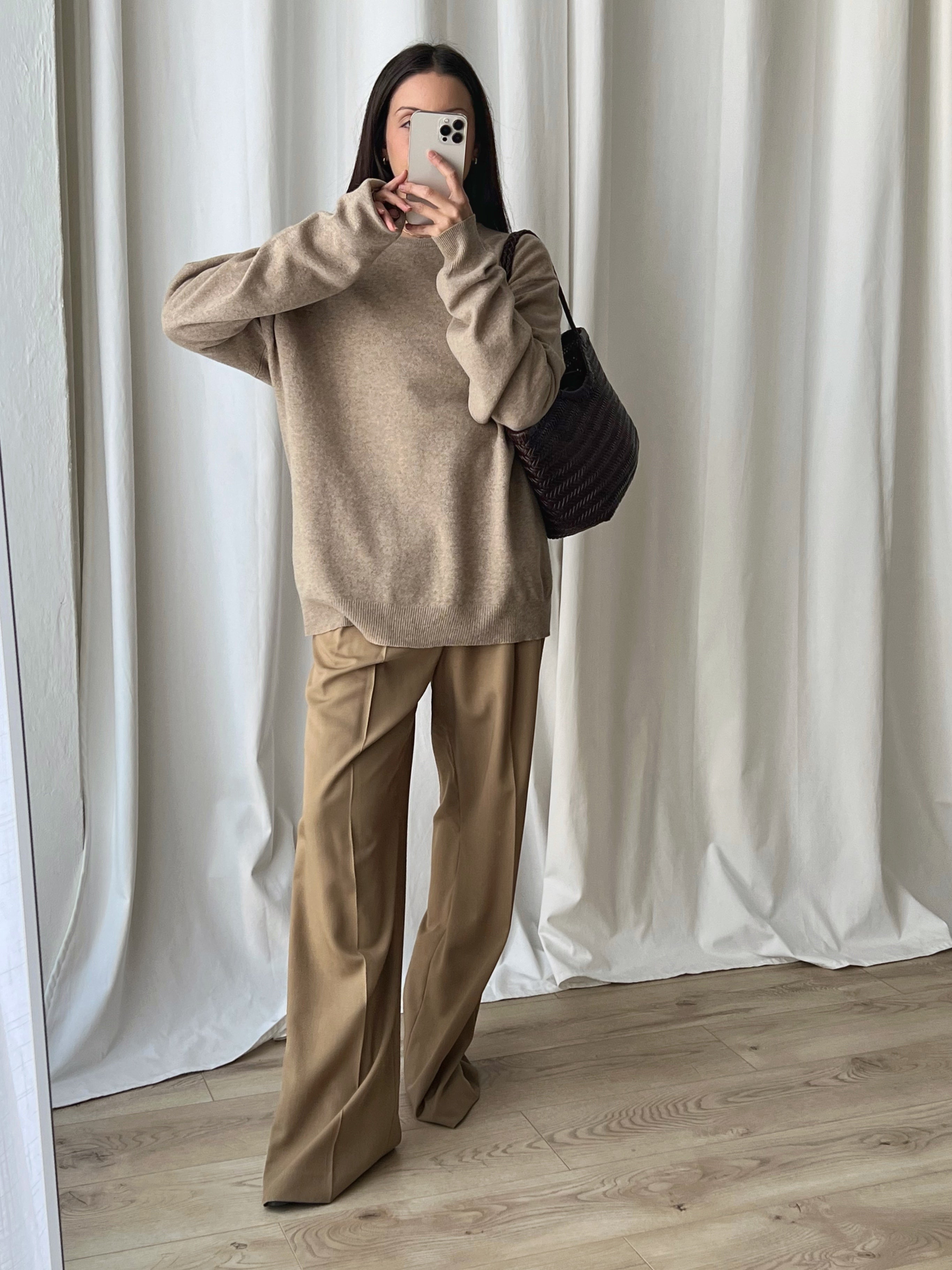 100% Lambswool beige pull