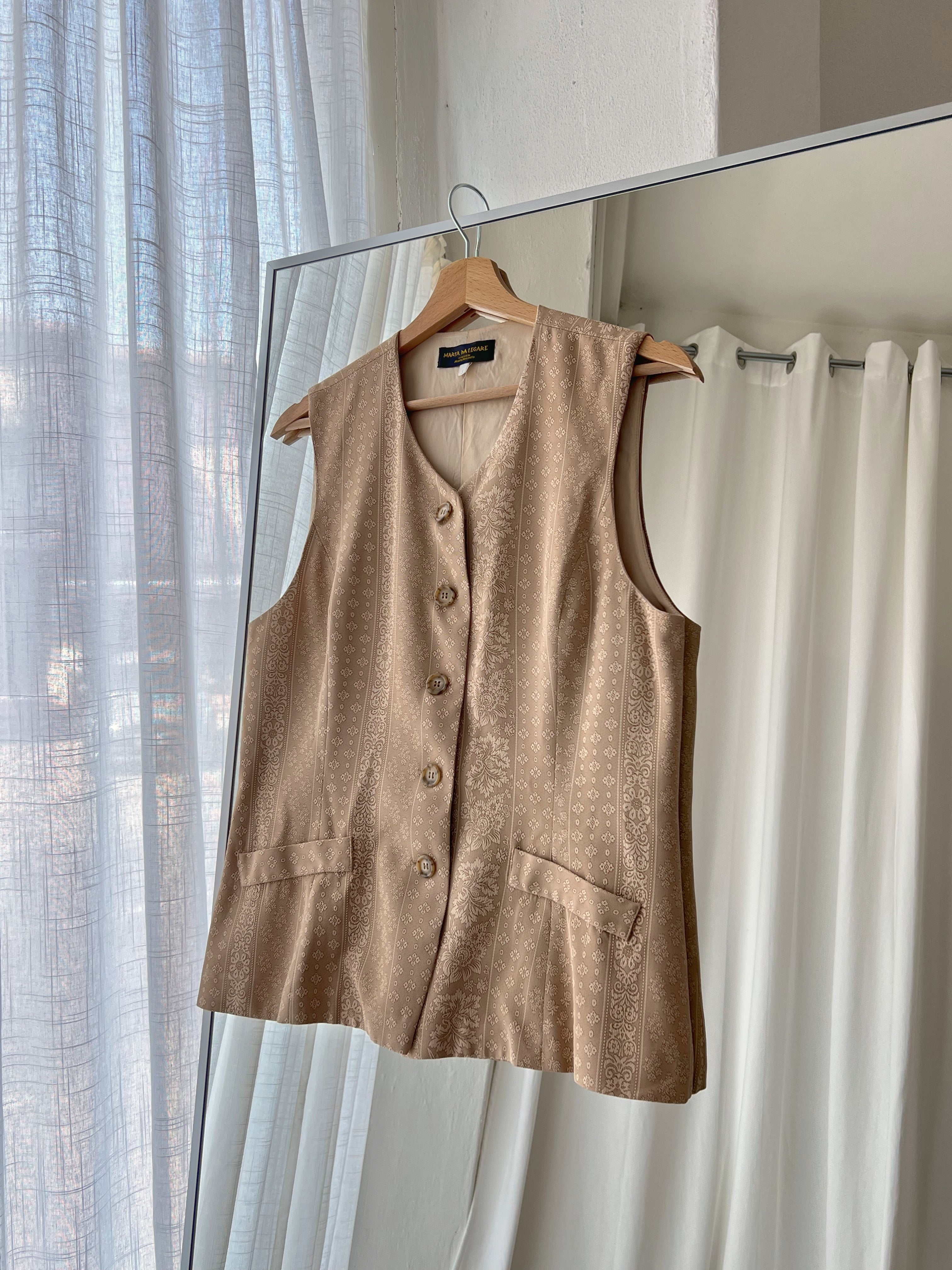 Made in Italy viscose blend buttoned vest