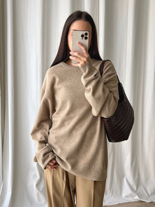 100% Lambswool beige pull