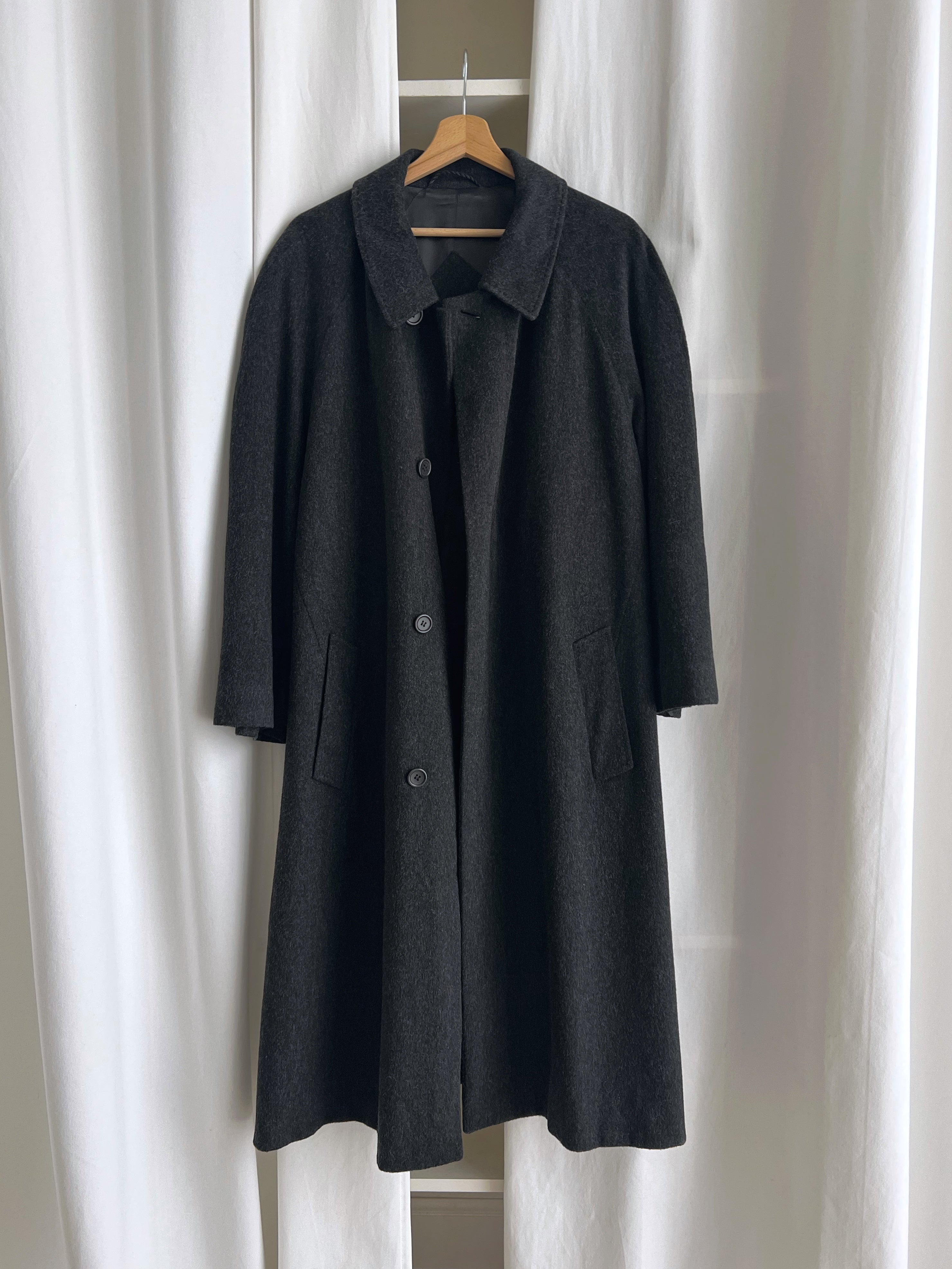 Wool and cashmere genderless grey coat