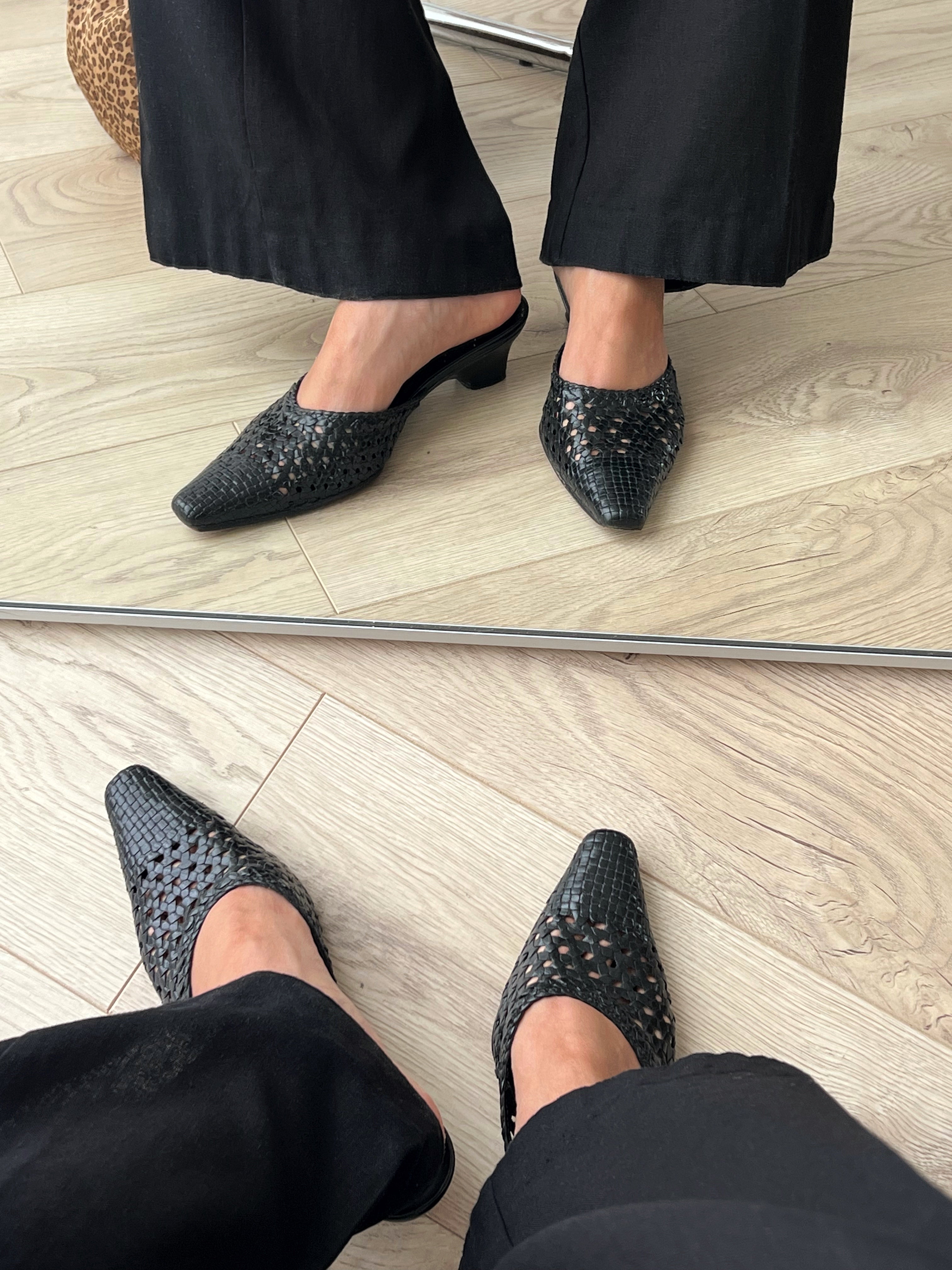 Woven real leather black mule