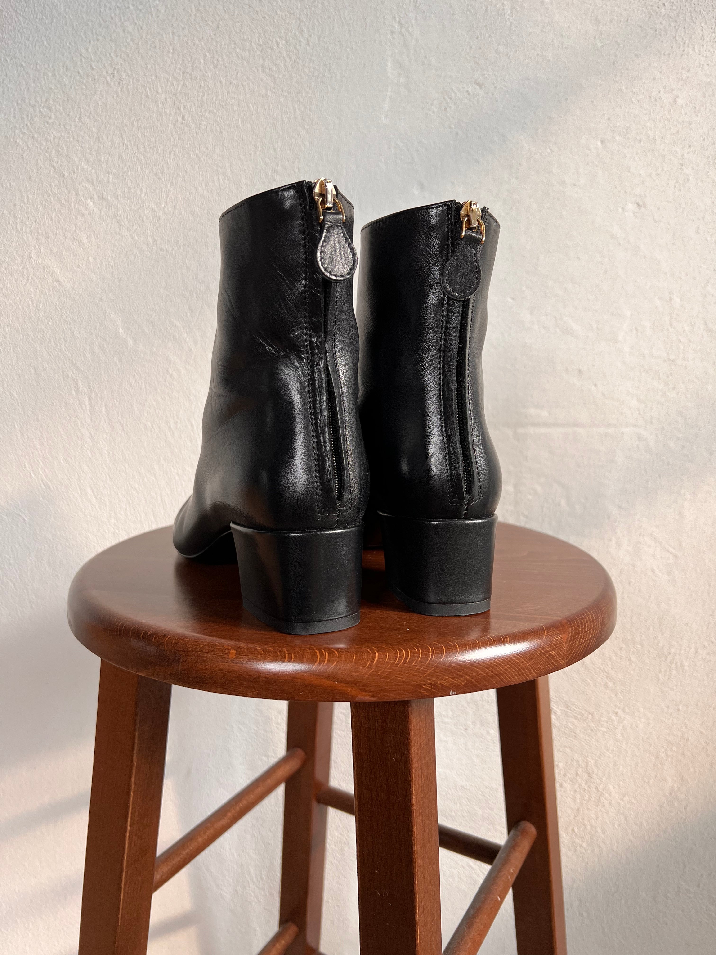 Leather Lane x Sillabe - Blake in Experience