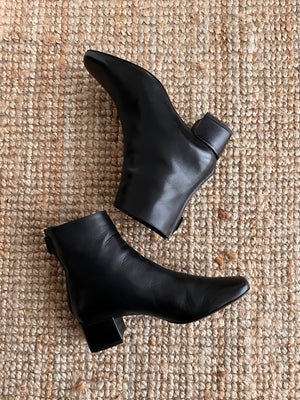 Leather Lane x Sillabe - Blake in Experience